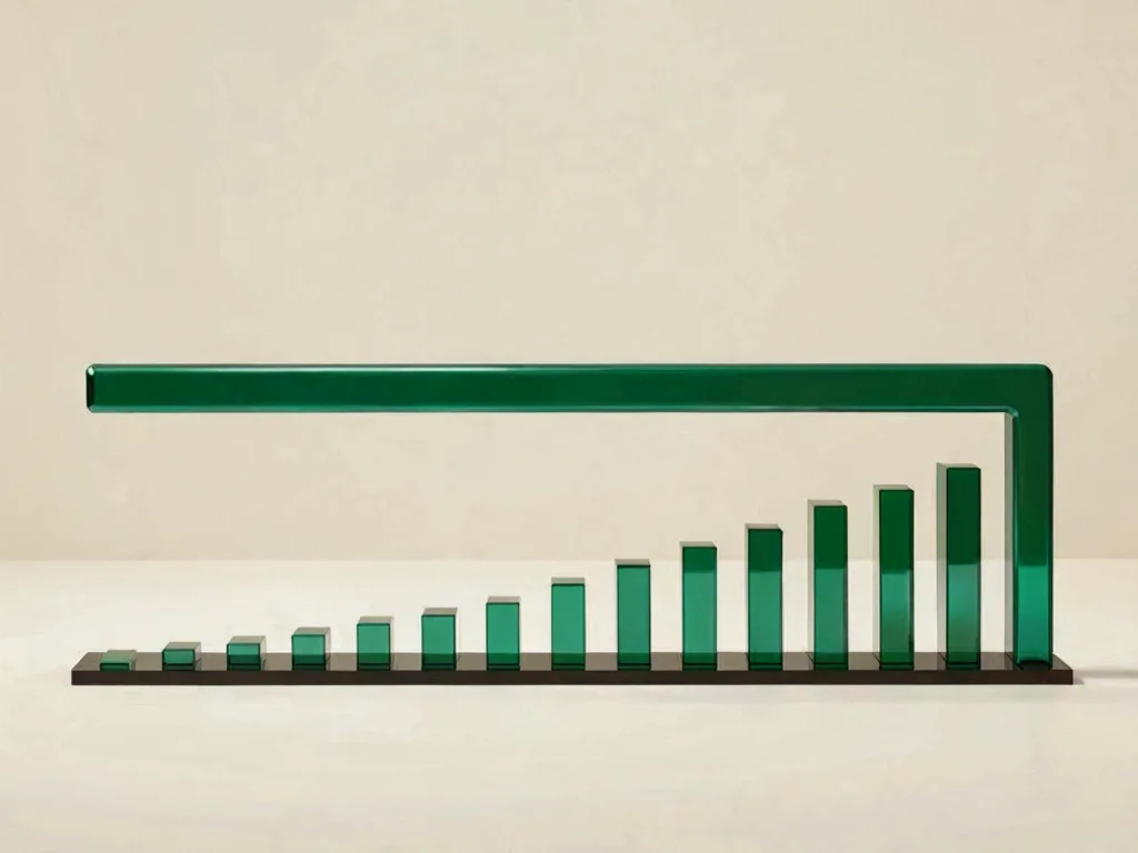A row of bars climbing from left to right with a long green arrow bending over the top of them.